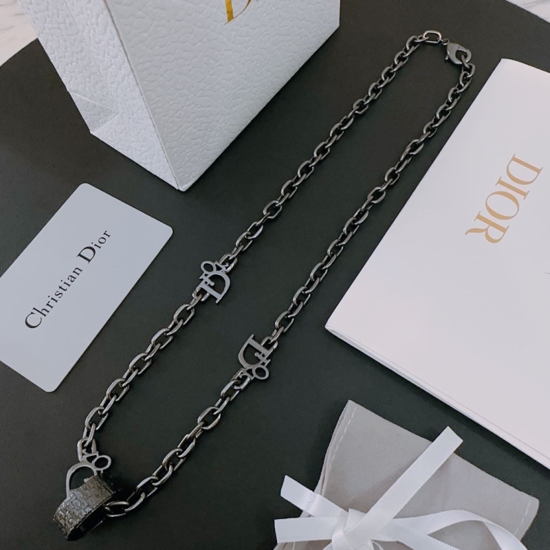 chr1st1an D10r necklaces